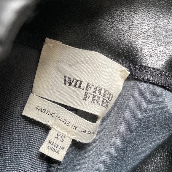 Free ship - Aritzia Wilfred Daria black vegan leather leggings xs - Picture 2 of 2